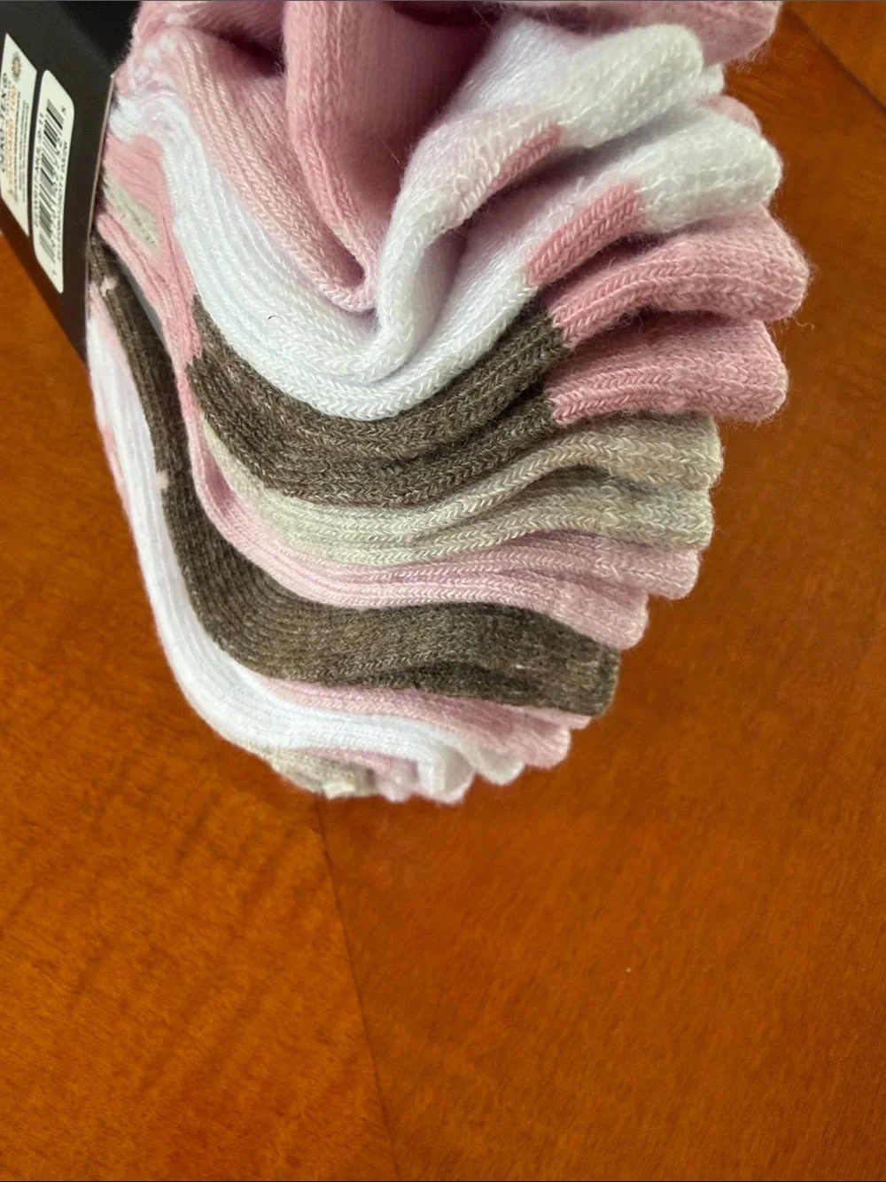 Elle women’s  Low-Cut Athletic Socks in Light Gray with Pink Stripes 10 pairs